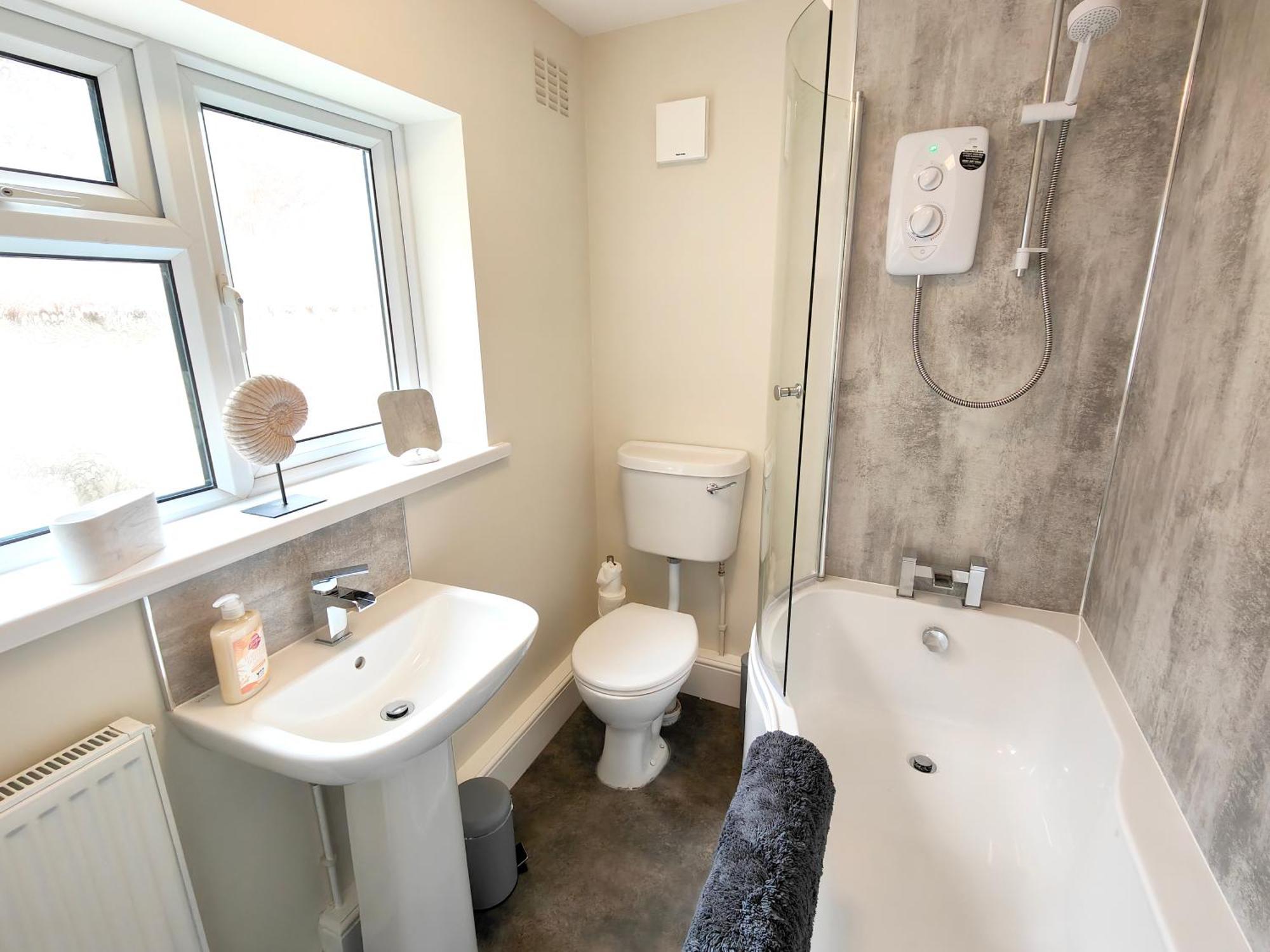 Douglas House, Near Hospital, Attractive And Comfy 2 Bedroom House With Enclosed Yard To Rear Carlisle  Exteriér fotografie